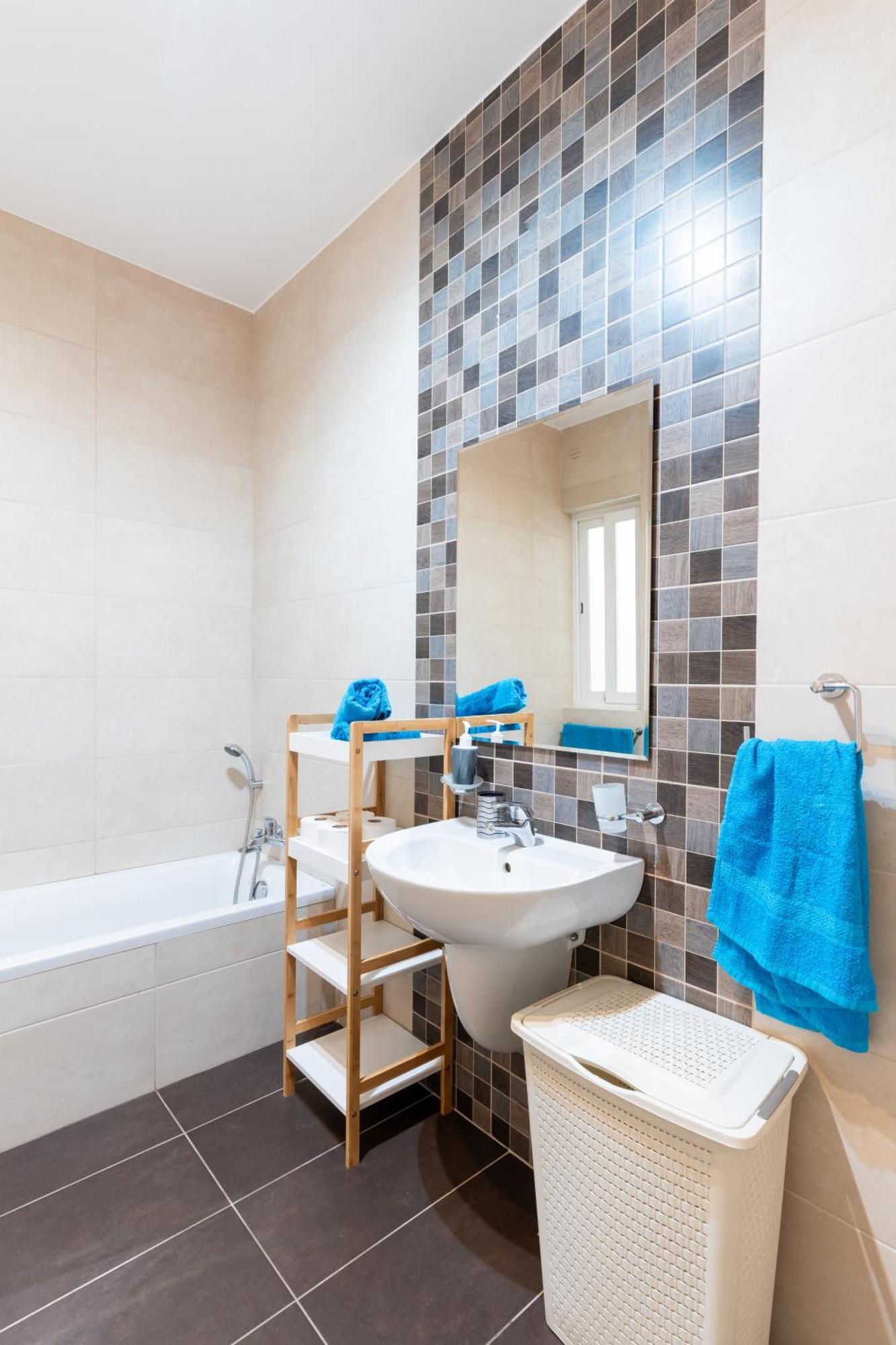 2 Bedroom In Central St Julians Prime Location In Paceville Apt 3 By Vaganza San Ġiljan Exterior foto