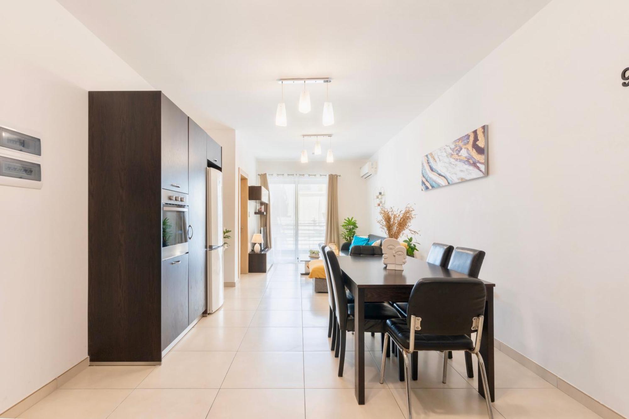 2 Bedroom In Central St Julians Prime Location In Paceville Apt 3 By Vaganza San Ġiljan Exterior foto