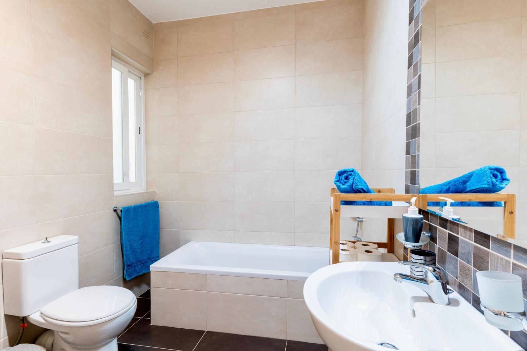 2 Bedroom In Central St Julians Prime Location In Paceville Apt 3 By Vaganza San Ġiljan Exterior foto