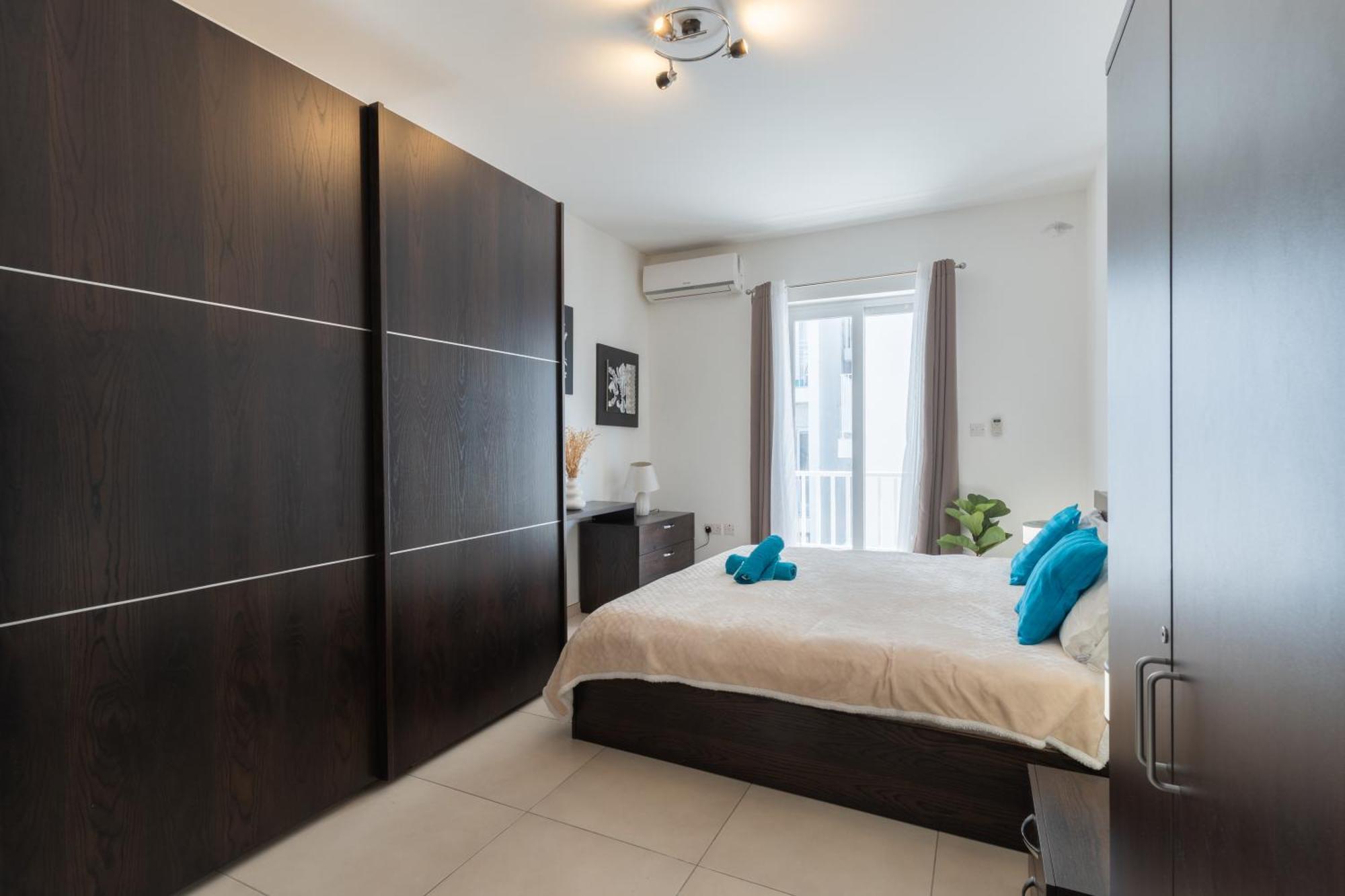 2 Bedroom In Central St Julians Prime Location In Paceville Apt 3 By Vaganza San Ġiljan Exterior foto